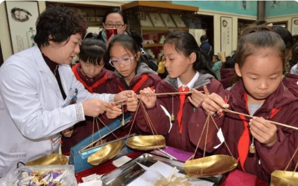 医学英语教材_高教出版社医学教材_医学英语翻译教材