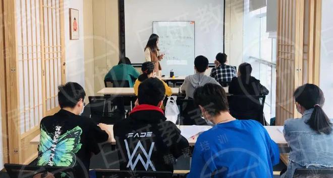 到底是英语难学还是汉语难学_大学暑假学车英语作文_大学英语学什么