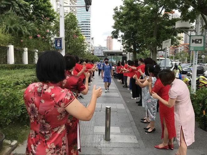 深圳英语中考分值构成_中考题型英语_深圳英语中考题型构成