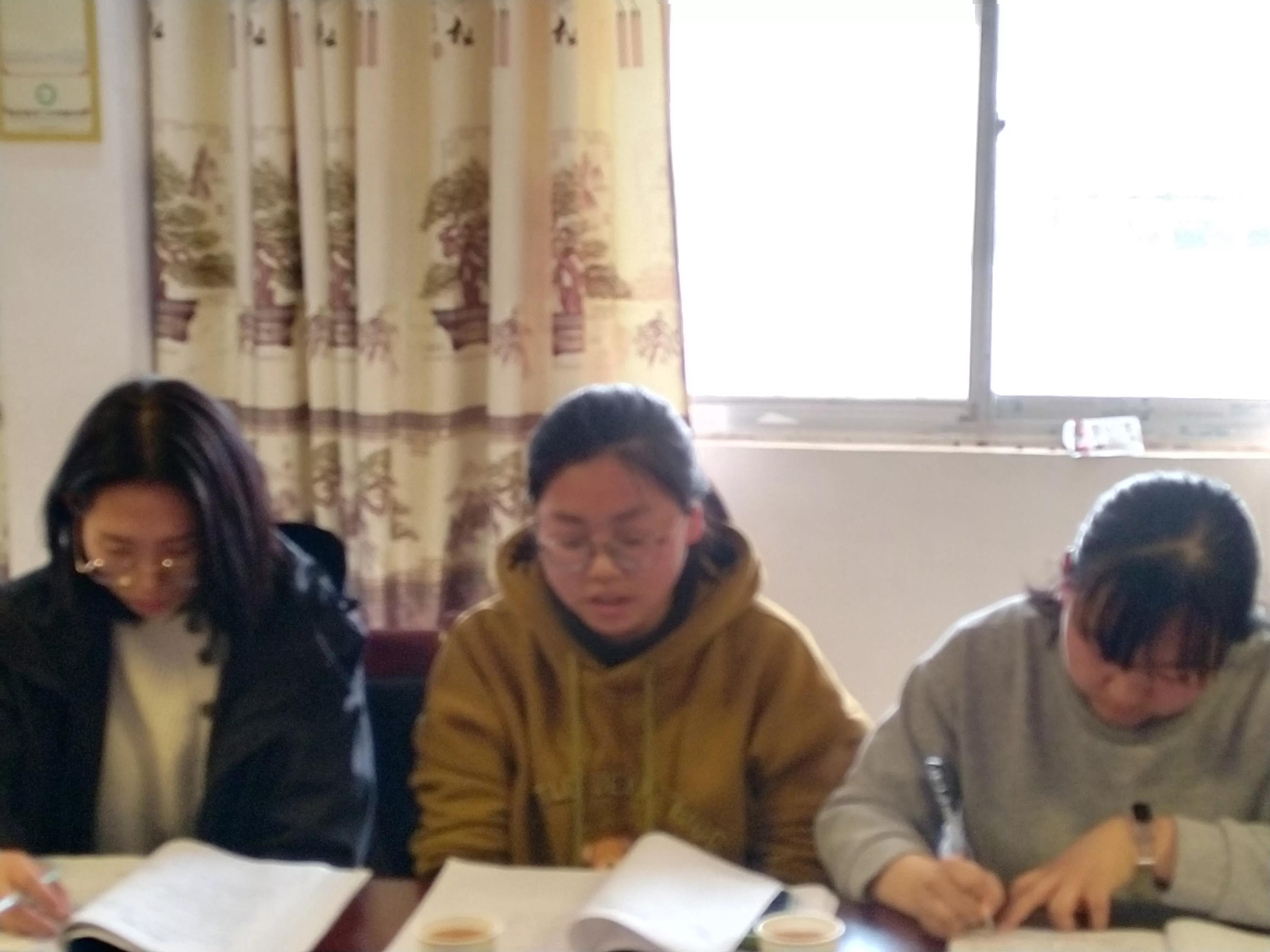 学习英语先学习什么_学习英语的重要性的英语作文_学习英语名词