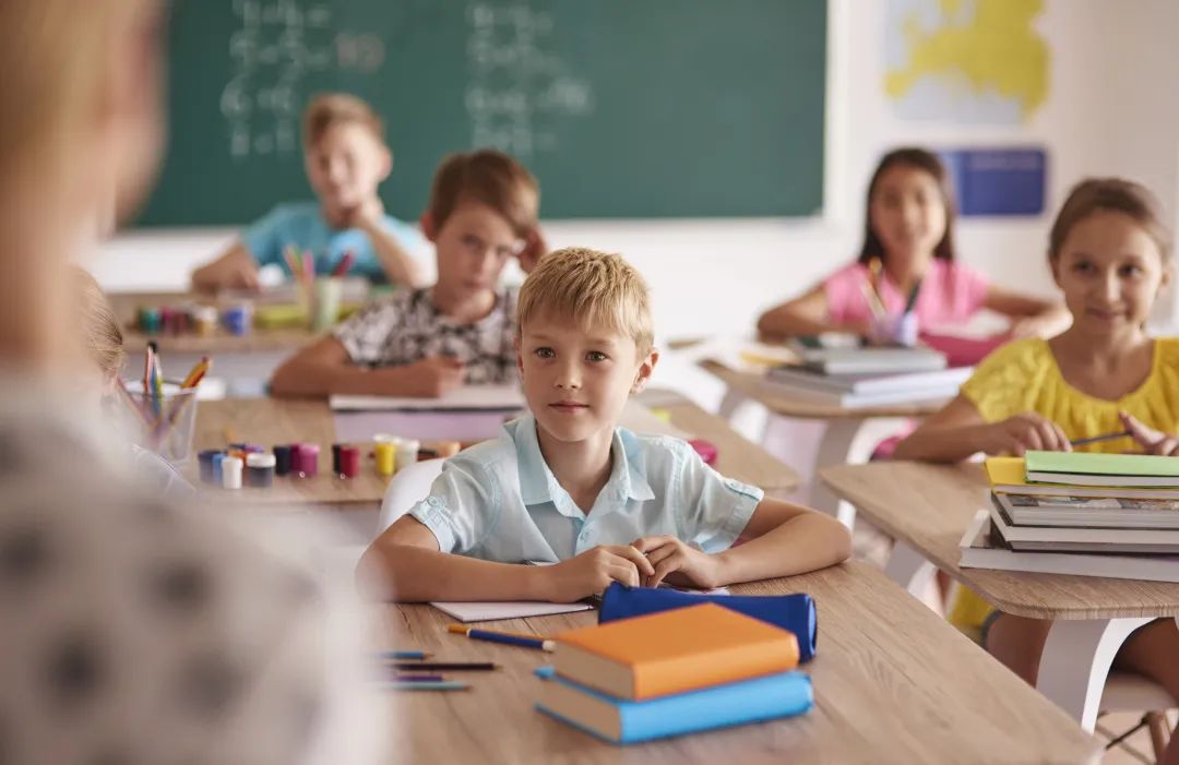 小学六年级英语下册新教材_人教版小学英语新教材新起点五年级上册教学计划_新概念英语教材电子版