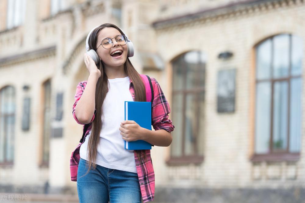 报英语口语班学什么_英语零基础听力速学_学英语报听力