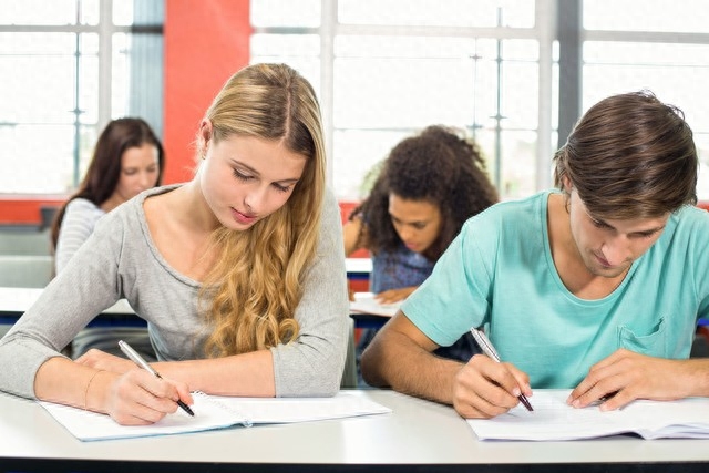 学口语英语应该怎么学_我想学英语口语怎么学_好的学口语英语app