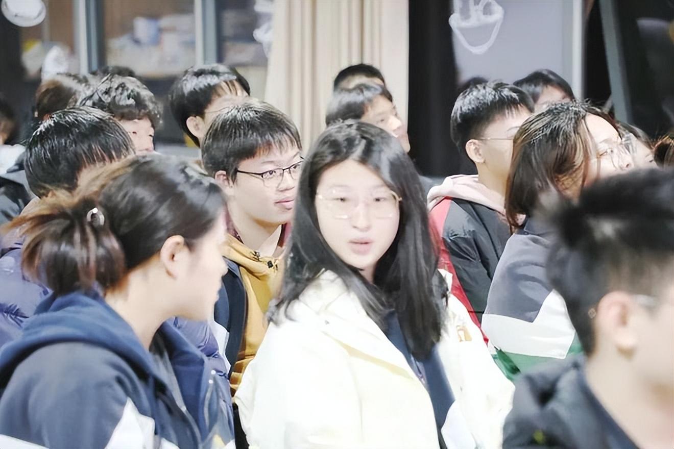 西班牙语和英语哪个好学_西班牙语好学吗自学可以学会吗_学好西班牙语大有前途