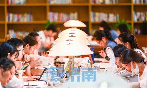 上班族学英语怎么学_上班族自学英语_上班族自学英语最好的方法