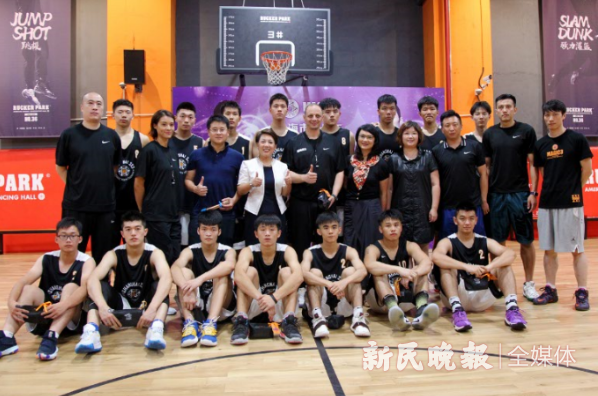 上海外教篮球培训班_上海看篮球外教一对一_上海外事篮球