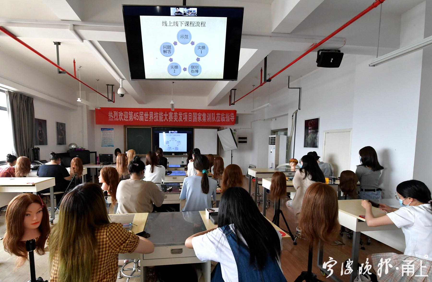 浙江音乐学院外教_浙江义乌中小学英语辅导外教_外教一对一浙江