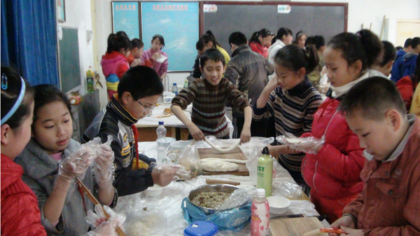 饺子外教一对一怎么样_饺子外国人_饺子视频教学