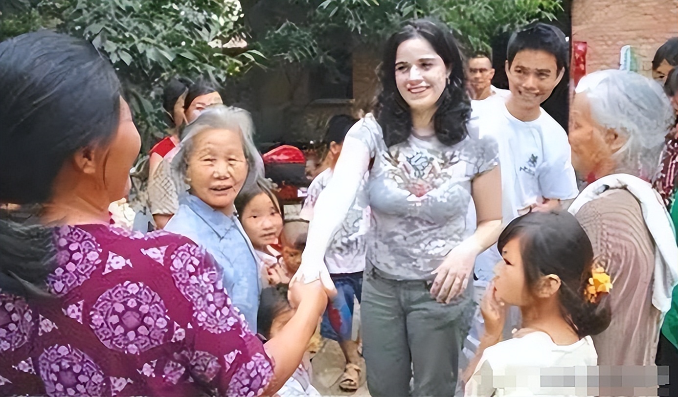 外教女老师怎么称呼_女孩外教老师_美国女外教老师一对一