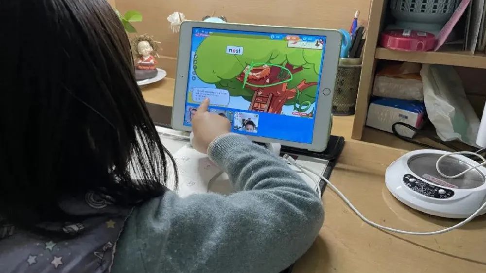 别担心孩子是“普娃”，这门课带你走进国际幼儿园英语课！|外教|鲸鱼|课程_新浪新闻