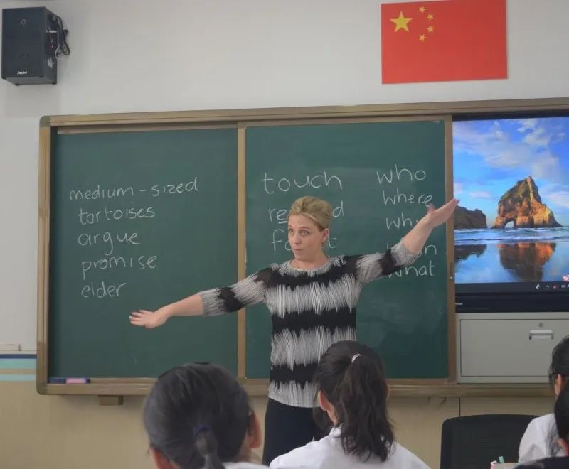  世外气质培养 国际化教育环境 _合肥上海世界外国语学校 初中课程体系 _合肥 外教 一对一
