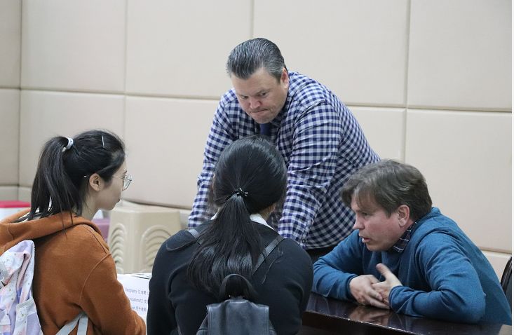 2019期中家长会_合肥 外教 一对一_合肥一中加拿大高中家长会
