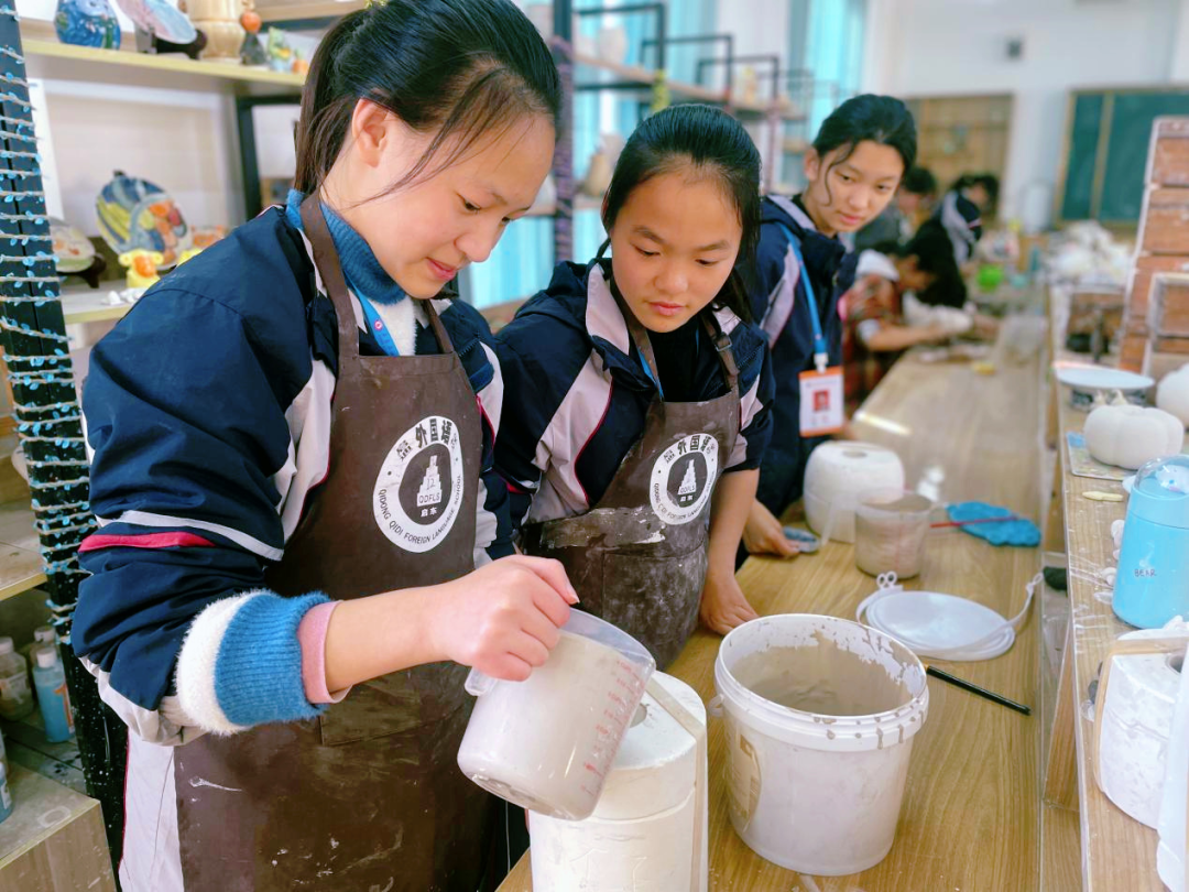 启东外教一对一老师_启外让世界与我们共同成长_启外成长教育