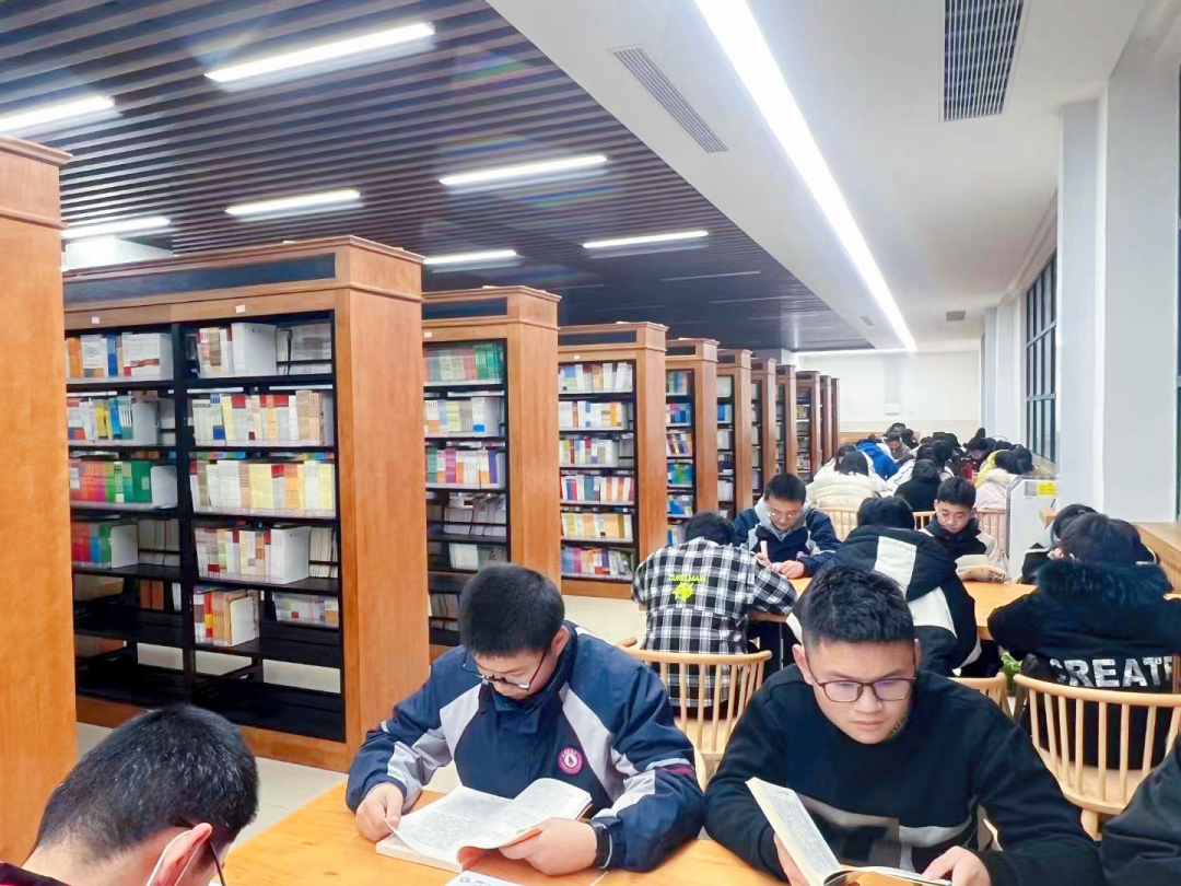启外让世界与我们共同成长_启外成长教育_启东外教一对一老师
