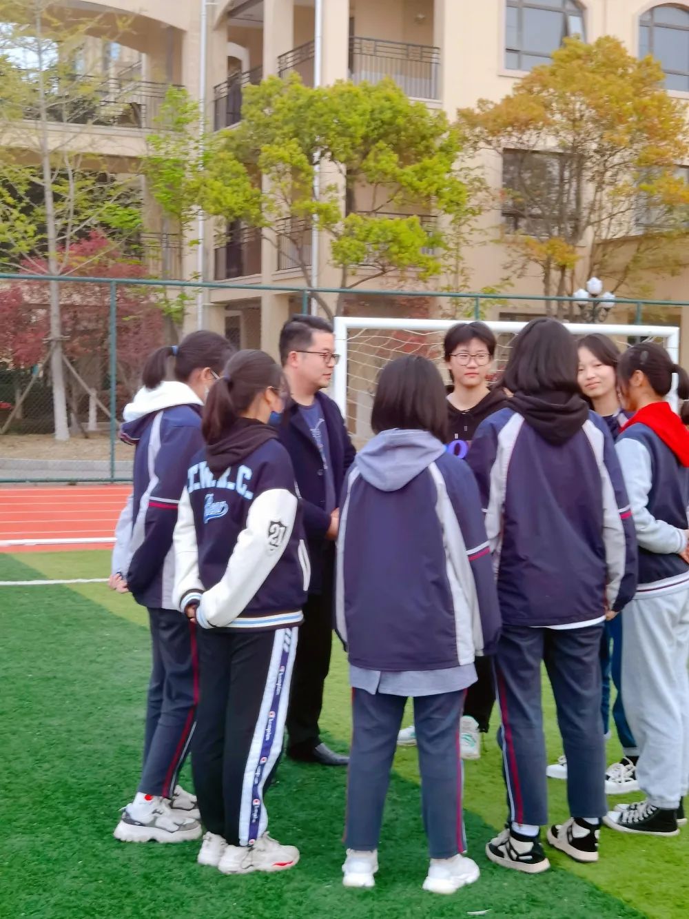 启东外教一对一老师_启外让世界与我们共同成长_启外成长教育