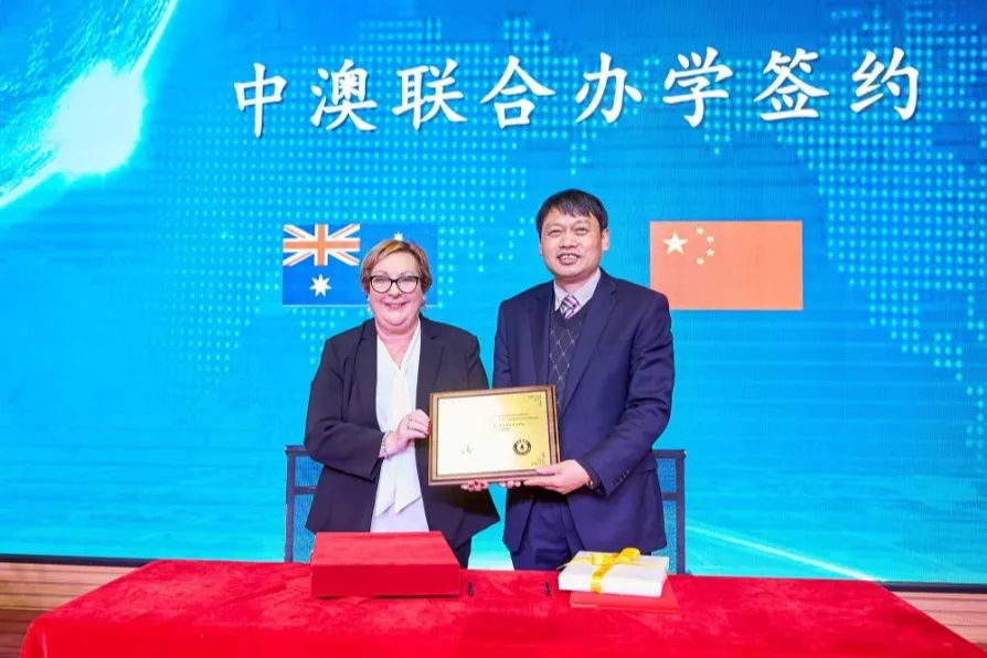 启东外教一对一老师_启外成长教育_启外让世界与我们共同成长