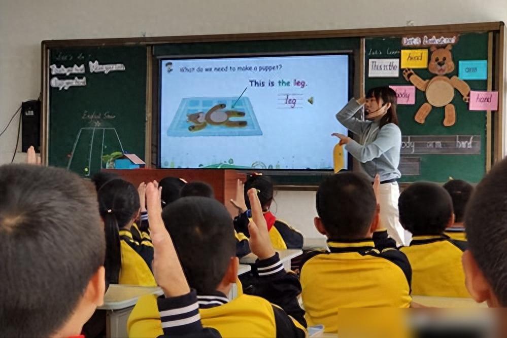小学英语启蒙方法_小学英语报班有必要吗_英语一对一的外教哪个好学