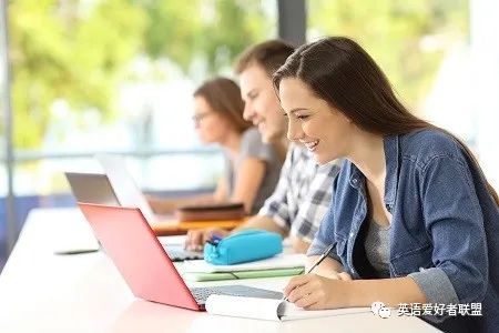 2023英孚成人英语一对一教学怎么样_成人英语外教一对一课程_英孚成人英语一对一收费标准