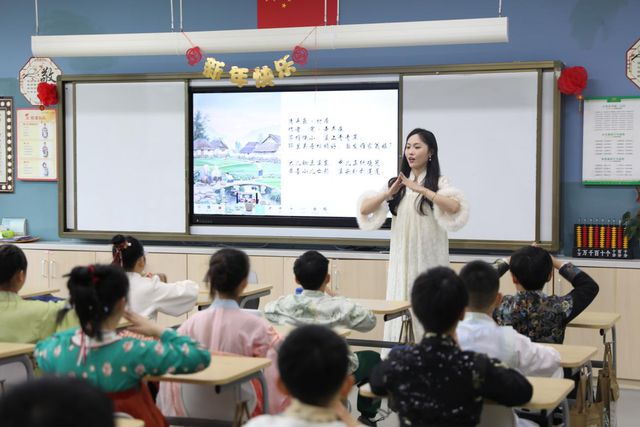 外教老师讲英语_外教英语教老师说的话_外教老师一对一教英语怎么说