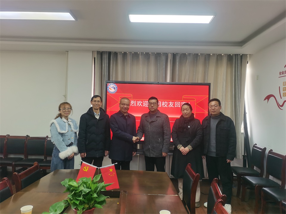 在线英语陪练职业前景_大学生实践实习机会_西安一对一英语外教
