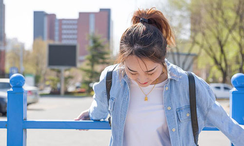 学英语专业女生出路_学体育的女生出路_学英语专业女生出路